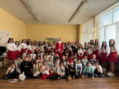 КОЛЕДА В УЧИЛИЩЕ 1